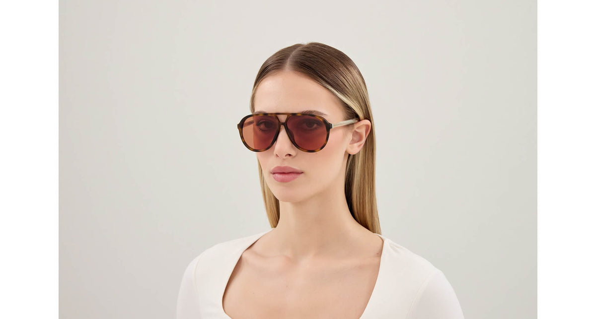 Alexander McQueen AM0586S